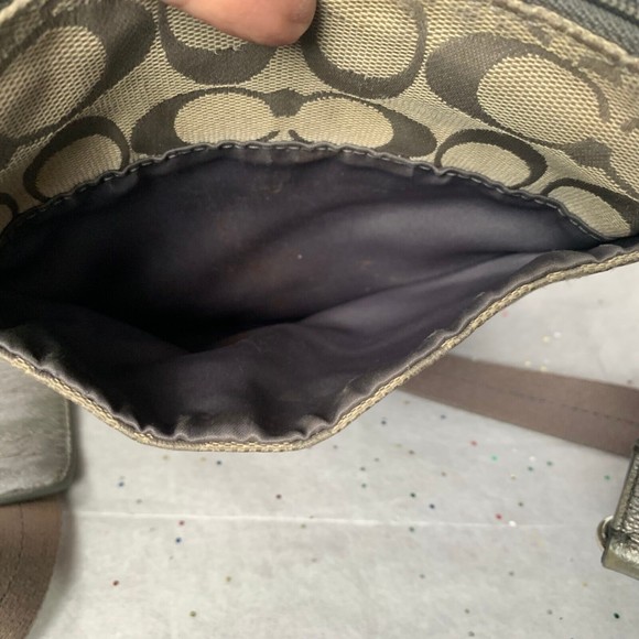 Vintage Coach Beige Gray Silver Signature C1175-43976 Small Logo Crossbody Purse - Picture 6 of 16